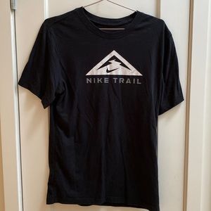 Nike Trail men’s medium black dri-fit cotton t-shirt